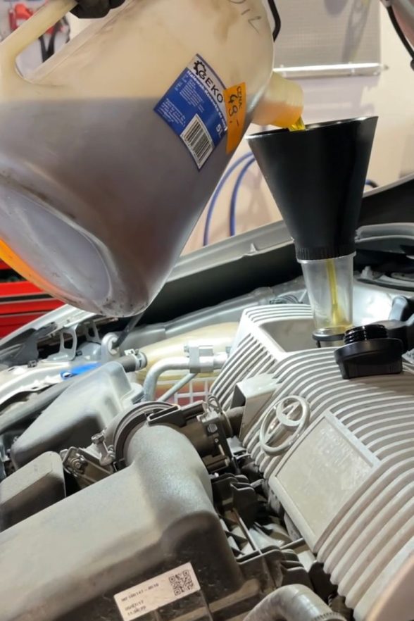 Przegląd techniczny (wymiana oleju i filtrów) 3