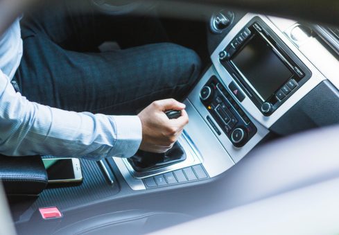 Signs of Automatic Gearbox Failure and When to Visit a Service Center